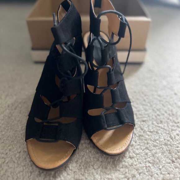NIB ❤️ Melrose and Market Lace Up Sandals ❤️ - Picture 4 of 5